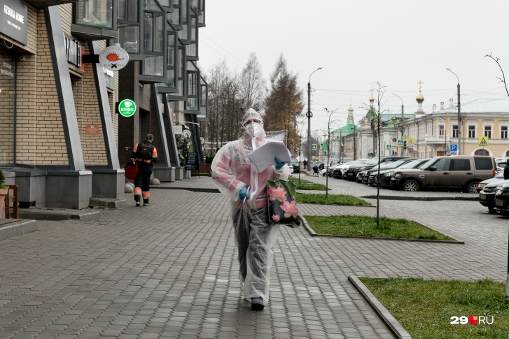 Наибольшее число заболевающих за сутки по-прежнему приходится на Архангельск Наибольшее число заболевающих за сутки по-прежнему приходится на Архангельск