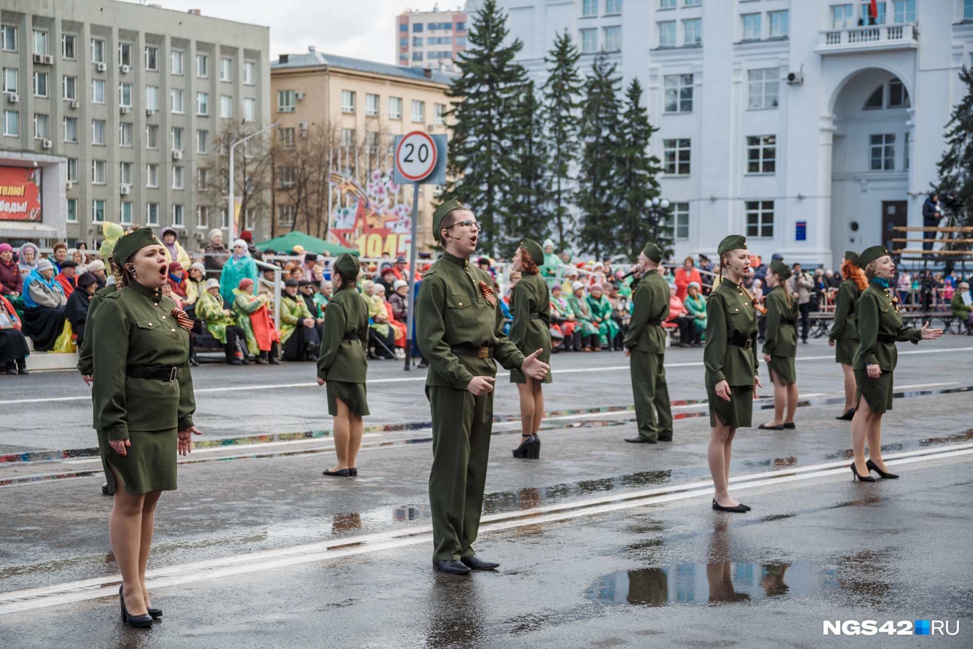 Оркестр, военные и ретроавтомобили: кто будет участвовать в парадах Победы в Кузбассе