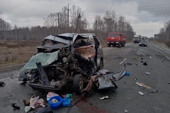 Столкновение произошло в Болотнинском районе на 129-м километре автодороги Р-255 «Сибирь» Столкновение произошло в Болотнинском районе на 129-м километре автодороги Р-255 «Сибирь»