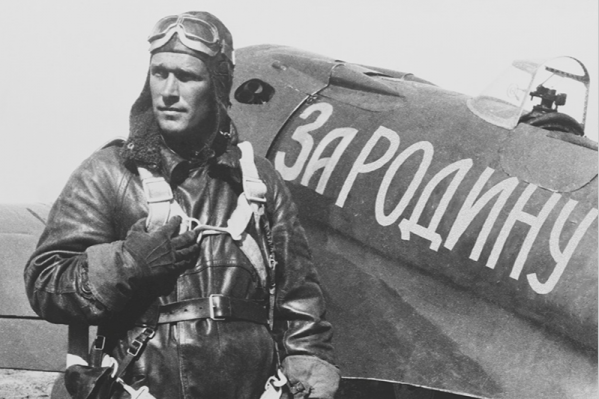 В память о героях-связистах и с пожеланиями крепкой связи с родными и близкими В память о героях-связистах и с пожеланиями крепкой связи с родными и близкими