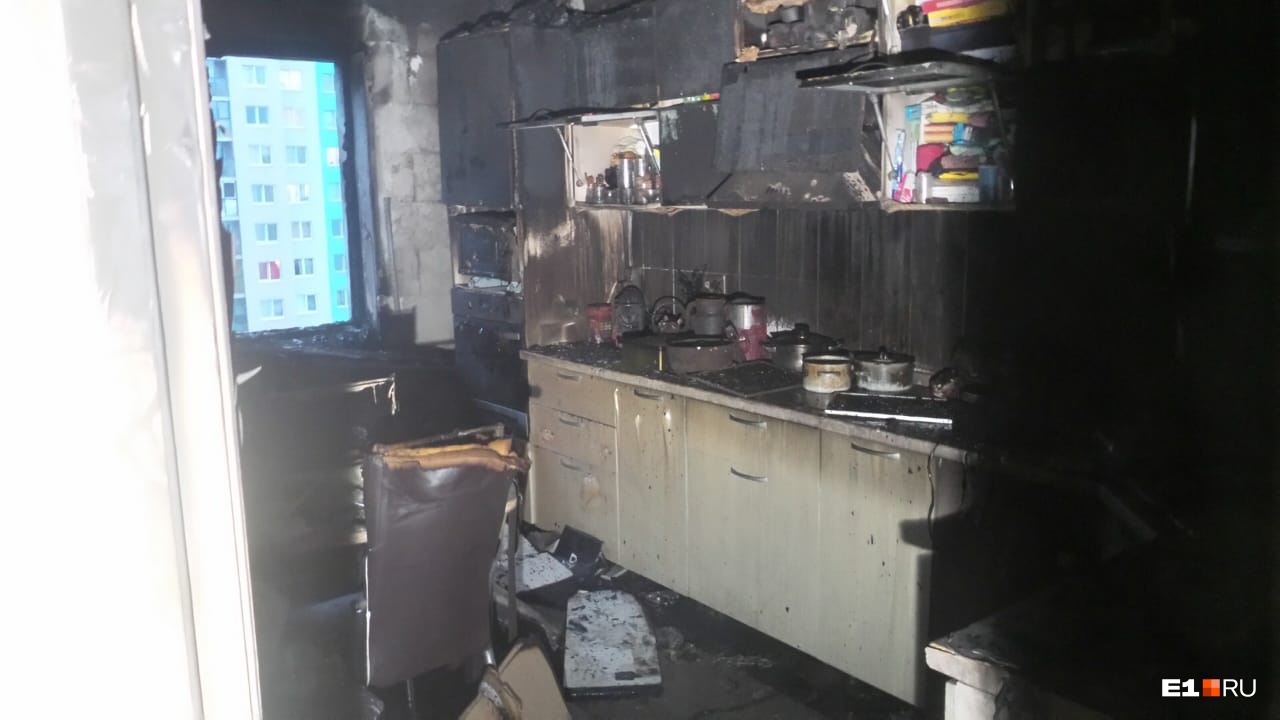 Судя по последствиям пожара, возгорание произошло на кухне