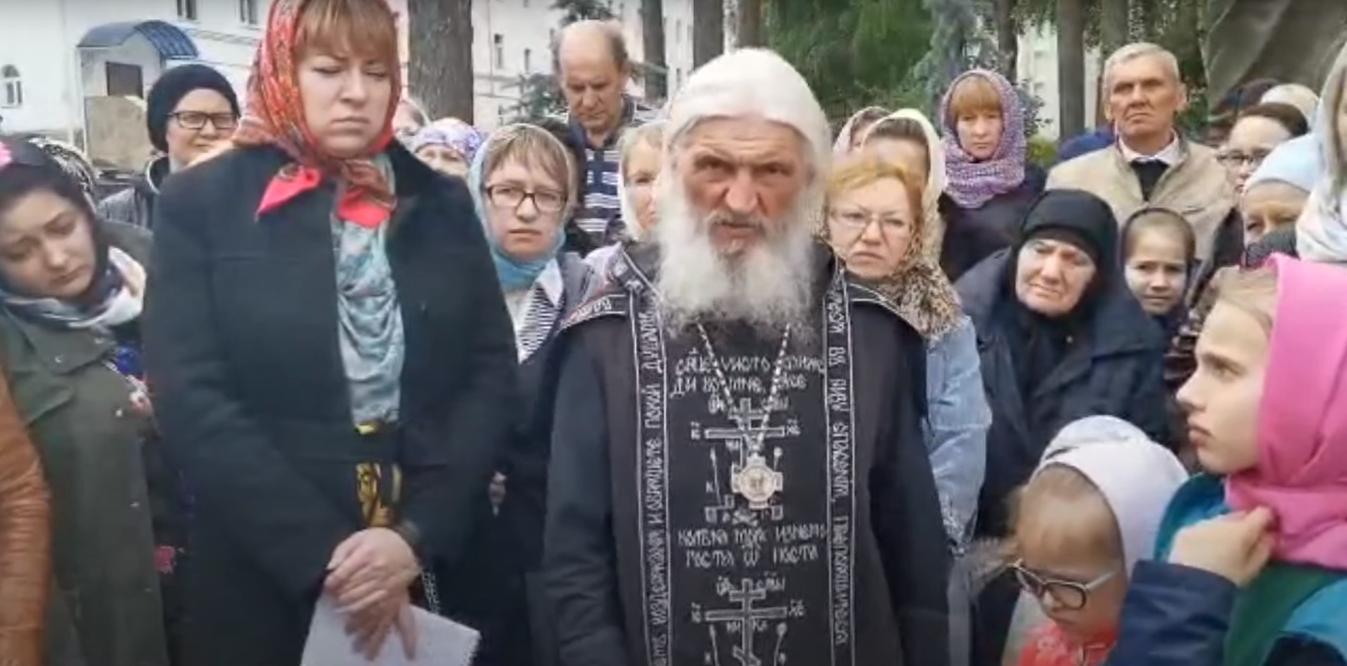 «Хочу, чтобы вы жили при православном царе»: схиигумен Сергий встретился с матерями из родительского комитета