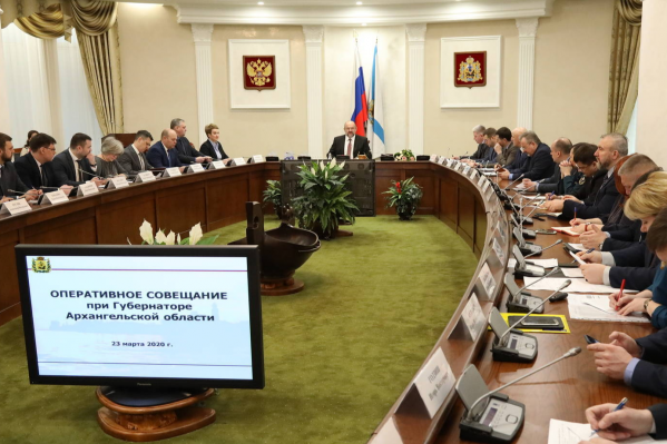 По словам губернатора, главное сейчас — сохранить рабочие места По словам губернатора, главное сейчас — сохранить рабочие места 