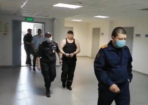В Екатеринбурге осудили мужчину, который убил женщину, а затем изнасиловал и задушил двух девочек 25 лет назад