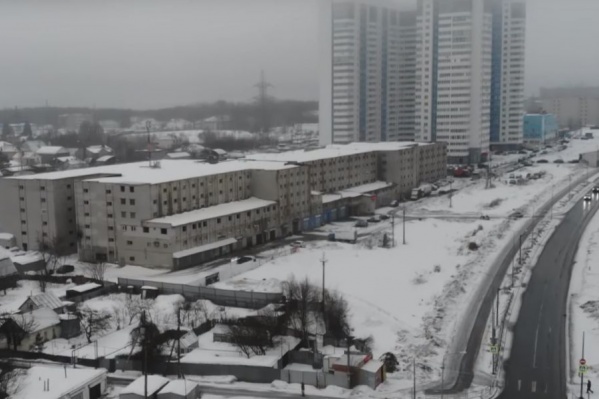 6-этажный ГСК строили с 1987 по 2008 год 6-этажный ГСК строили с 1987 по 2008 год