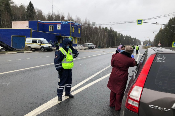 В праздничные выходные всем москвичам измеряли температуру В праздничные выходные всем москвичам измеряли температуру