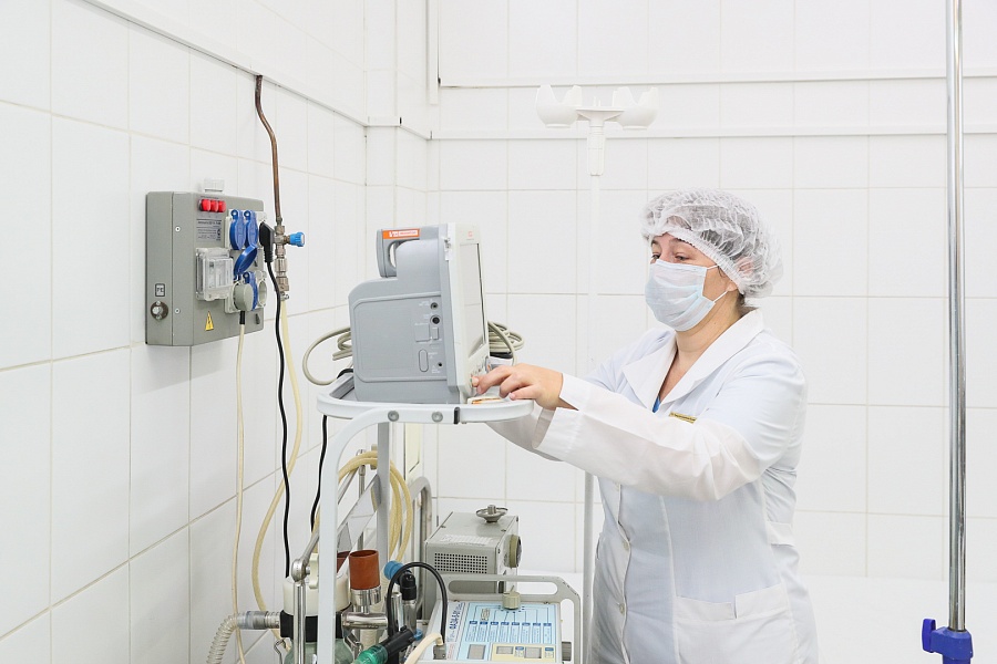 Помогает дышать: инфекционные госпитали Волгограда получили новые аппараты для пациентов с коронавирусом