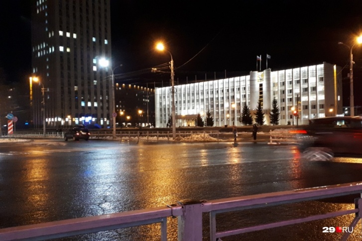 За сутки «РВК-Архангельск» должны восстановить покрытие За сутки «РВК-Архангельск» должны восстановить покрытие