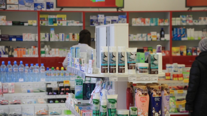 В двух аптеках Архангельска хранили и продавали лекарства с нарушениями