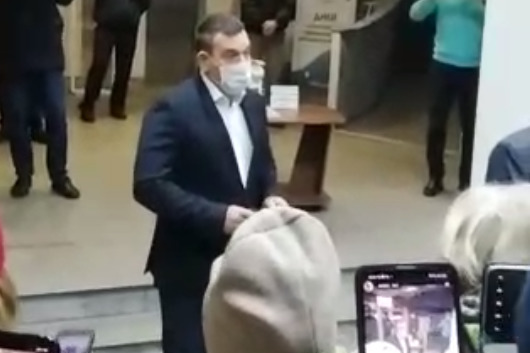 Новокузнечане третий день протестуют против транспортной реформы в здании администрации Новокузнечане третий день протестуют против транспортной реформы в здании администрации