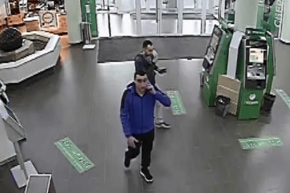 Напавший на волгоградца Арсен Мелконян явился в банк не один Напавший на волгоградца Арсен Мелконян явился в банк не один