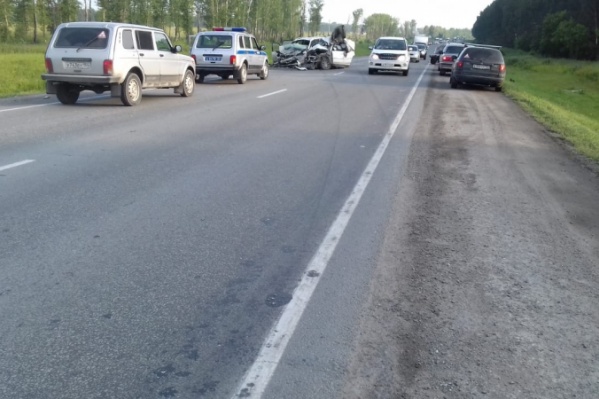 От сильного удара автомобиль буквально разорвало От сильного удара автомобиль буквально разорвало