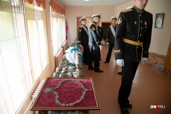 Пока глава города работает, знак хранится в сейфе Пока глава города работает, знак хранится в сейфе