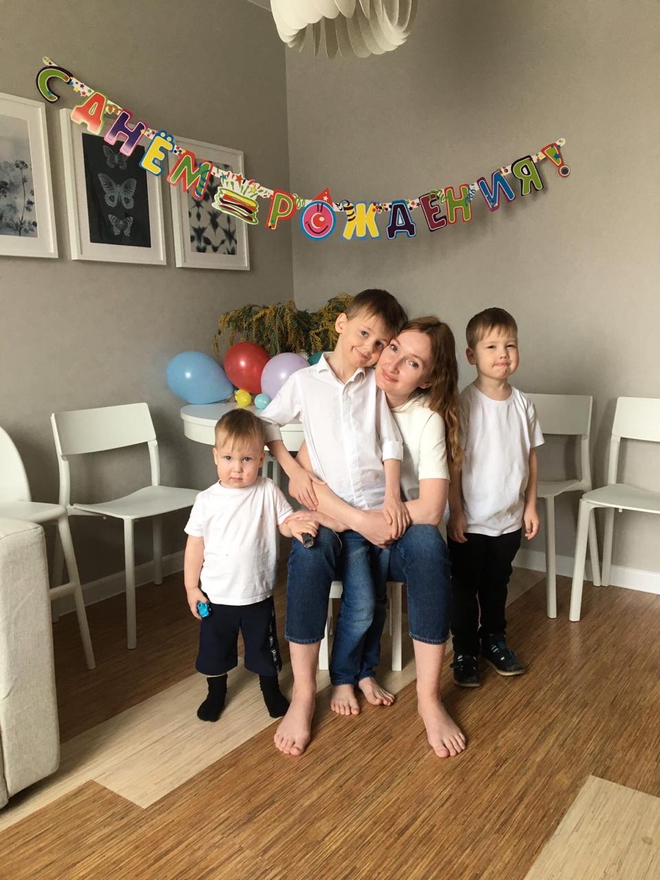 Стать приёмной мамой она планировала в 45–50 лет, но обстоятельства сложились иначе Стать приёмной мамой она планировала в 45–50 лет, но обстоятельства сложились иначе