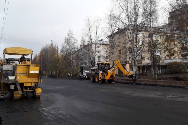 В ближайшее время на участке проспекта начнут укладывать верхнюю часть асфальта В ближайшее время на участке проспекта начнут укладывать верхнюю часть асфальта