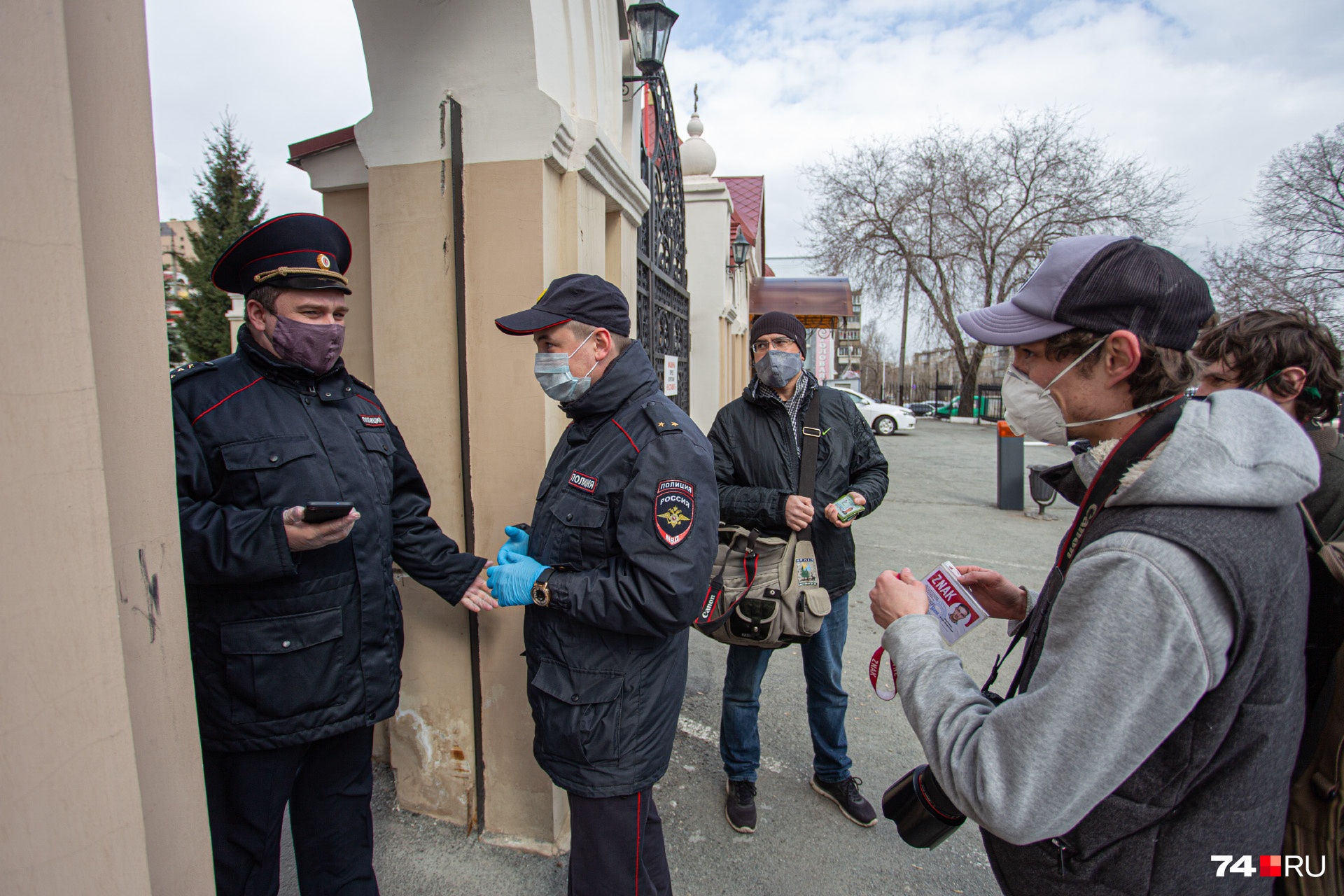 Полиция храм