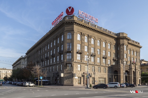 Бизнес-интересы московского ООО сконцентрировались в этом здании центра Волгограда Бизнес-интересы московского ООО сконцентрировались в этом здании центра Волгограда