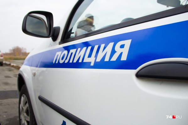 Новокузнечанин позвонил в полицию и сказал, что к нему в дом ворвались трое Новокузнечанин позвонил в полицию и сказал, что к нему в дом ворвались трое