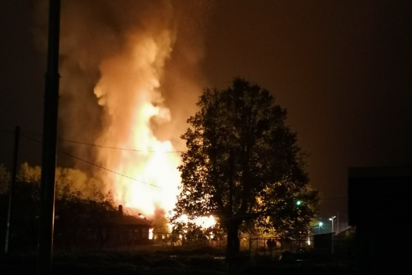 Пожар на берегу Плещеева озера Пожар на берегу Плещеева озера 