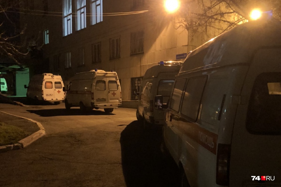 Сотрудников увезли на обследование в пульмонологический центр ОКБ № 3 Сотрудников увезли на обследование в пульмонологический центр ОКБ № 3