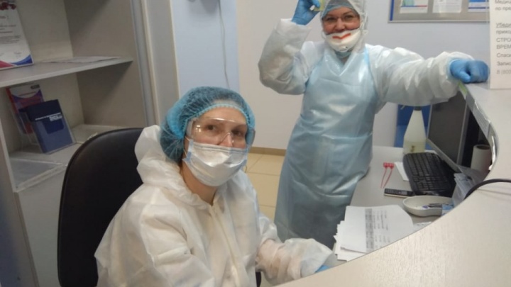 Работают частные и муниципальные лаборатории: где в Екатеринбурге можно сдать анализ на коронавирус