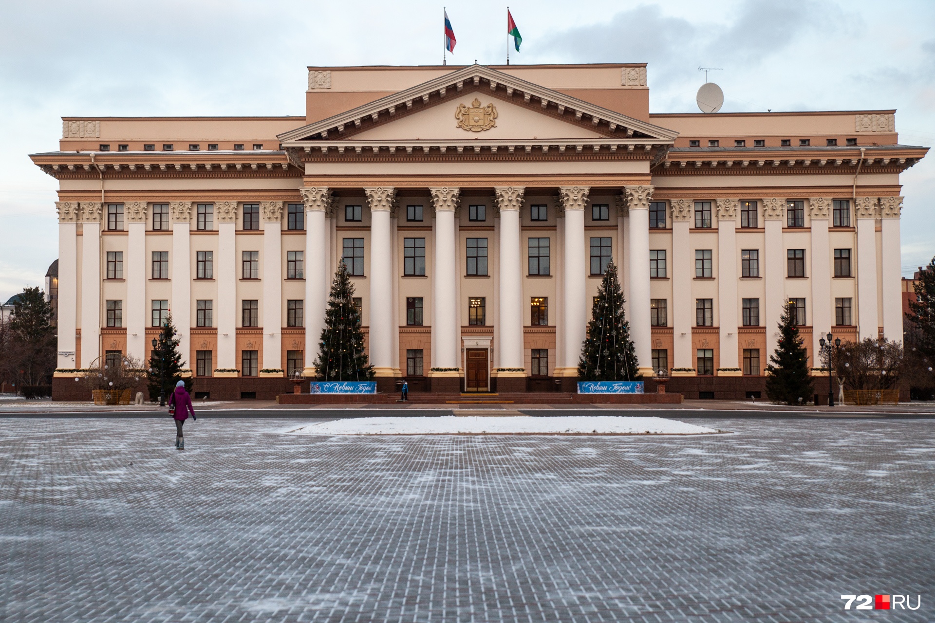 Как вы думаете, новогоднее настроение зависит от высоты сугробов? Как вы думаете, новогоднее настроение зависит от высоты сугробов?