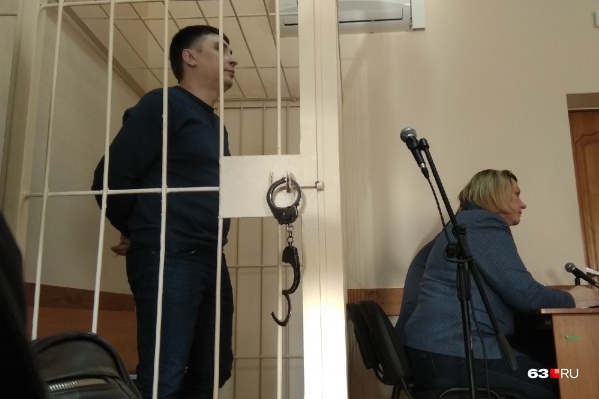 Бывший полицейский не признал вину Бывший полицейский не признал вину