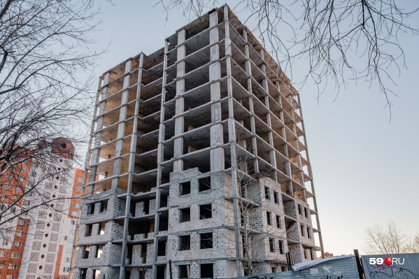 В доме должно было быть 18 этажей В доме должно было быть 18 этажей 