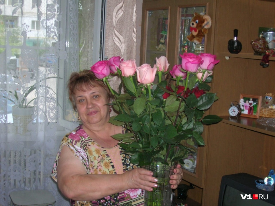 «Мама сгорела за три дня»: в Волгограде медсестра госпиталя ветеранов стала жертвой коронавируса