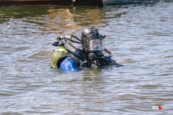 Тела погибших в водоемах ищут водолазы областной спасательной службы Тела погибших в водоемах ищут водолазы областной спасательной службы