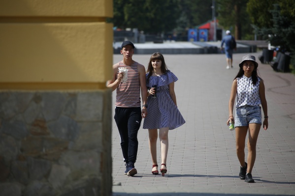 Уже завтра столбики термометров могут достигнуть отметки в 38 градусов Уже завтра столбики термометров могут достигнуть отметки в 38 градусов