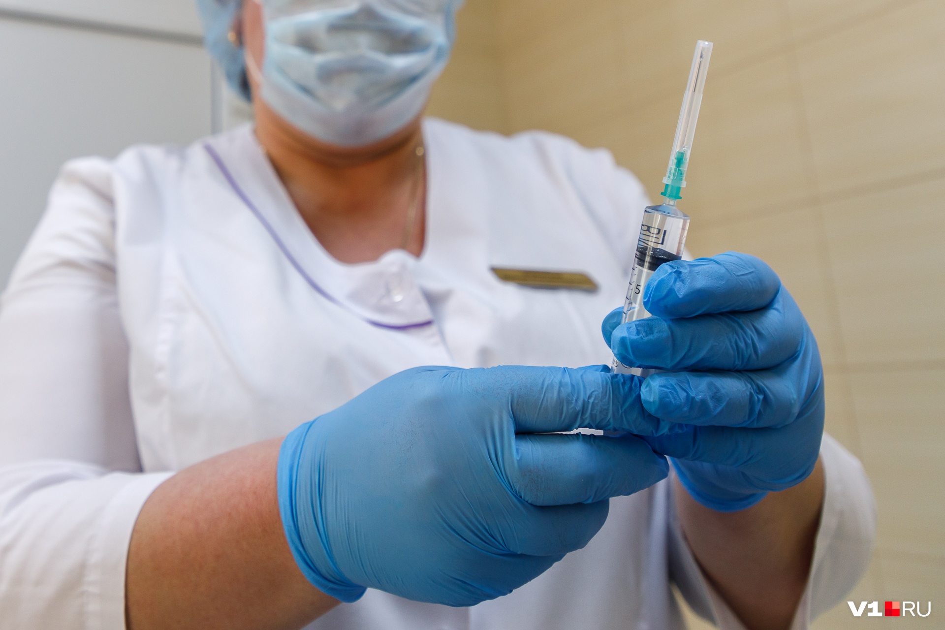 В Волгоградской области создают комиссию по выявлению осложнений после прививок от коронавируса