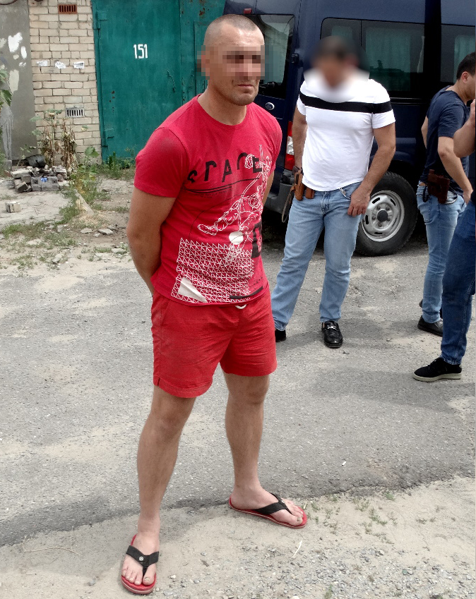 Задержанный убеждает, что не нарушал закона Задержанный убеждает, что не нарушал закона