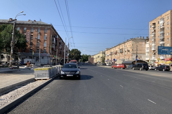 Подрядчики сделают карман для заезда автобусов Подрядчики сделают карман для заезда автобусов 