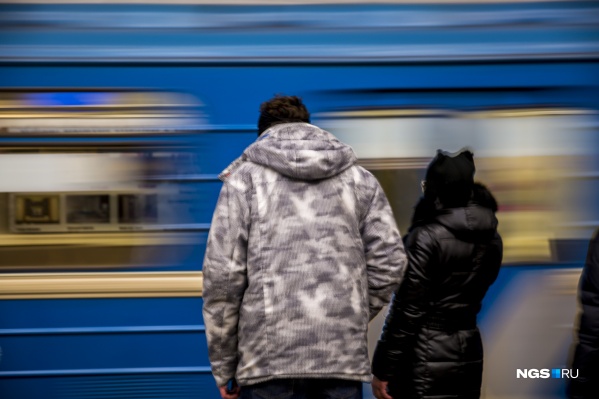 Новый режим работы метро связан с заявлением президента о том, что следующая неделя — нерабочая Новый режим работы метро связан с заявлением президента о том, что следующая неделя — нерабочая