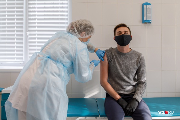 Массовую вакцинацию начнут с 18 января Массовую вакцинацию начнут с 18 января