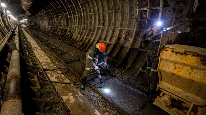 Компания, строившая метро в Челябинске, начинает массовые сокращения сотрудников. Уволят почти всех