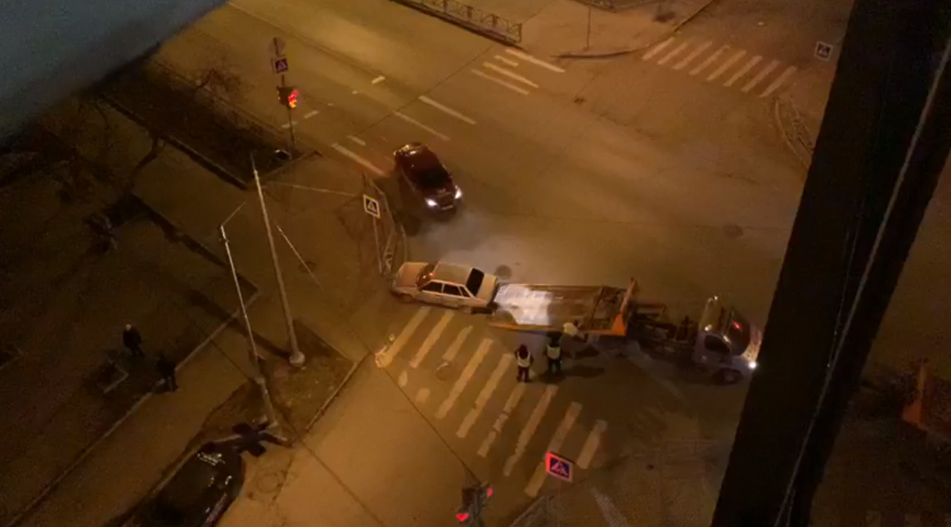 В Екатеринбурге водитель пытался уйти от полицейской погони на ВАЗе с утилизированными номерами