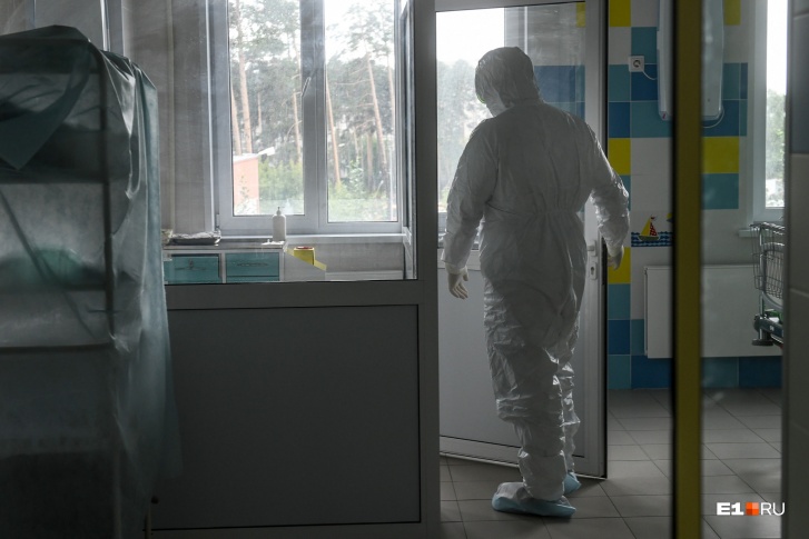 У врачей уже просто не осталось сил на войну с коронавирусом У врачей уже просто не осталось сил на войну с коронавирусом