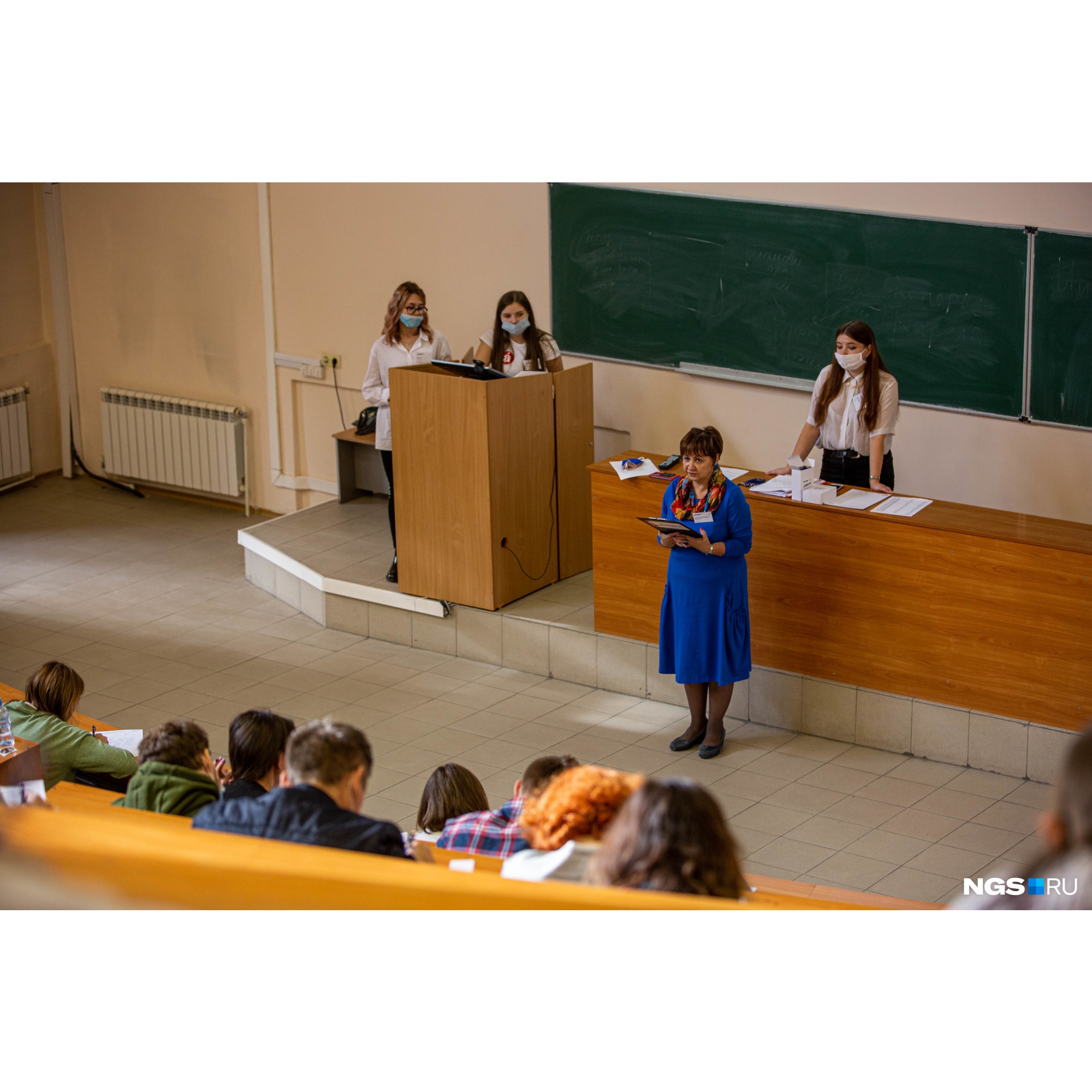 Текст диктанта читали преподаватели кафедры филологии Текст диктанта читали преподаватели кафедры филологии