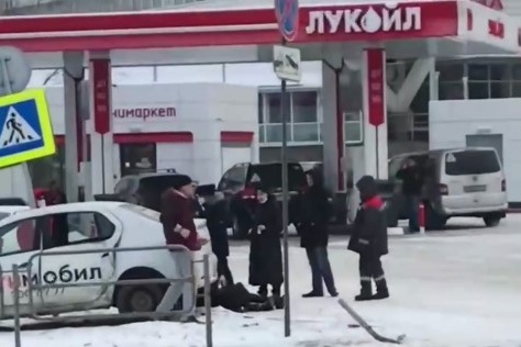 ДТП произошло в районе заправки напротив ТК «Радуга» ДТП произошло в районе заправки напротив ТК «Радуга»