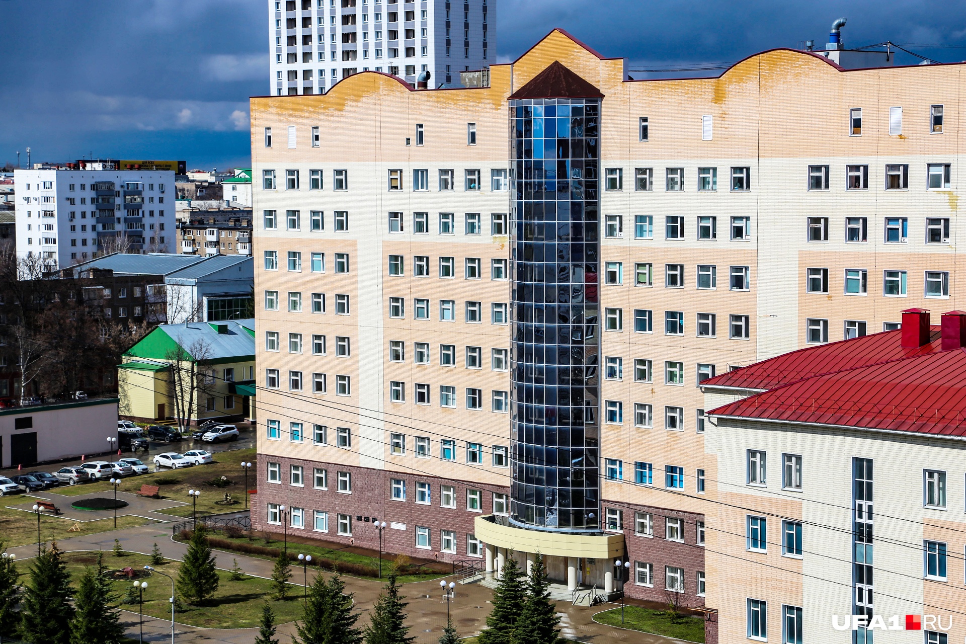 Медики РКБ Куватова, переболевшие COVID-19, сдадут плазму крови для лечения пациентов