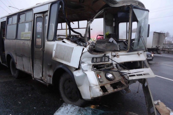Авария произошла около 13 часов 23 ноября<br> Авария произошла около 13 часов 23 ноября<br>
