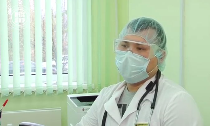 Из-за нехватки медиков кузбасский врач вышел на работу, хотя сам заболел коронавирусом