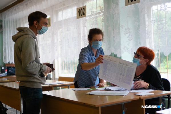 В Омске на голосование пришло 56% жителей В Омске на голосование пришло 56% жителей