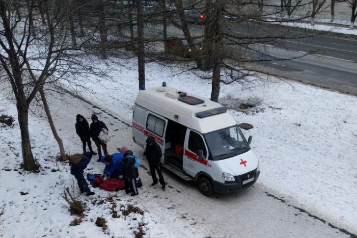 Когда приехала скорая, женщина уже была мертва Когда приехала скорая, женщина уже была мертва