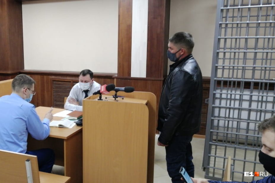 Вялков попросил не судить его строго Вялков попросил не судить его строго