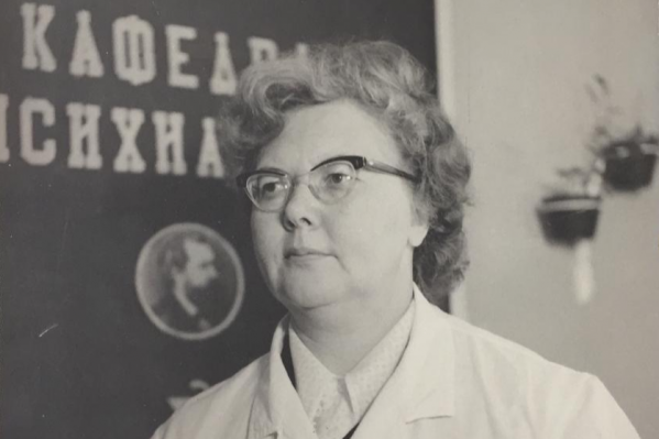 Когда началась Великая Отечественная война, Изиде Муратовой было 13 лет. Повзрослев, она пошла в медицину и стала доктором медицинских наук, основала Северную клиническую, педагогическую и научную психиатрическую школу Когда началась Великая Отечественная война, Изиде Муратовой было 13 лет. Повзрослев, она пошла в медицину и стала доктором медицинских наук, основала Северную клиническую, педагогическую и научную психиатрическую школу