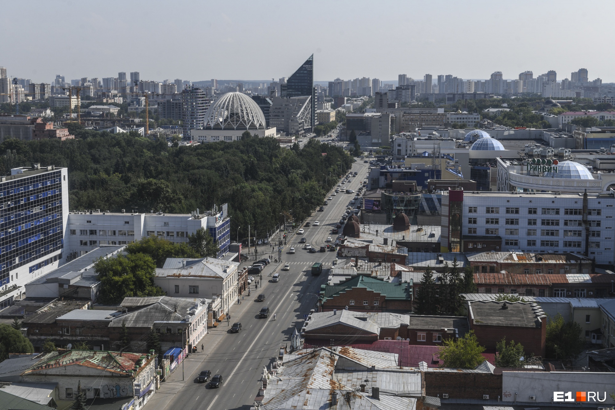 Высокинский попытается уговорить депутатов разрешить строить дома еще ближе друг к другу