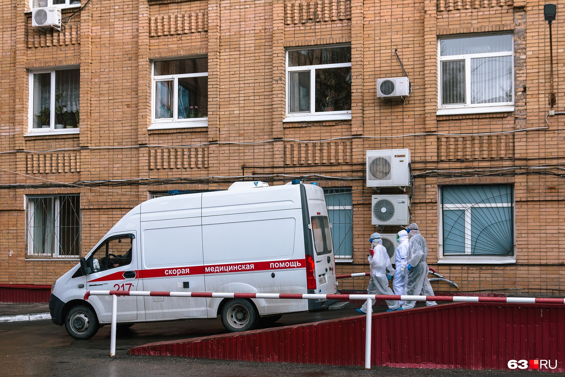 Число заразившихся коронавирусом на Южном Урале перевалило за отметку в 3200. Умерли ещё два пациента
